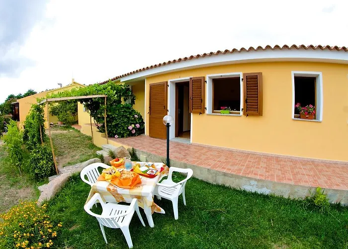 ファームステイ Agriturismo Sardo Campavaglio